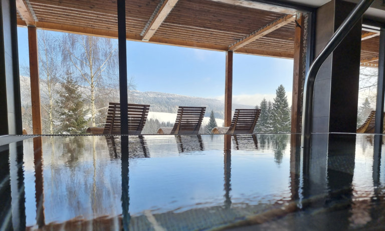 ADVENTNÍ JÓGA VÍKEND – PROSINEC 2025 – resort Amenity Orlické s Danou Beierovou