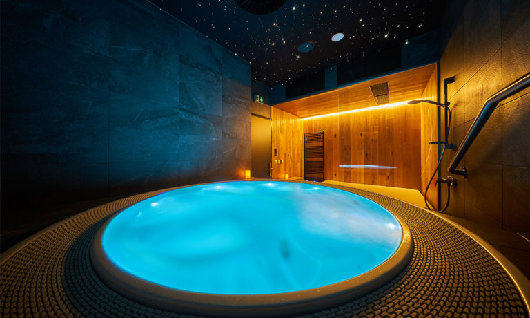 JÓGA VÍKEND V PECI POD SNĚŽKOU (Aparthotel Sv. Vavřinec) – DUBEN 2023 s Danou Beierovou