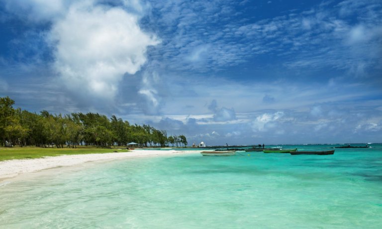 EBA Belle Mare Beach